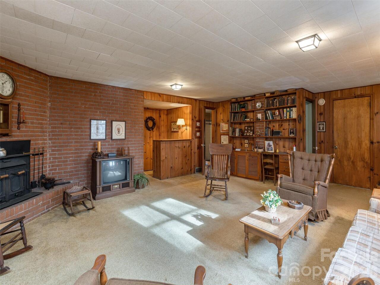 Listing Photo 29