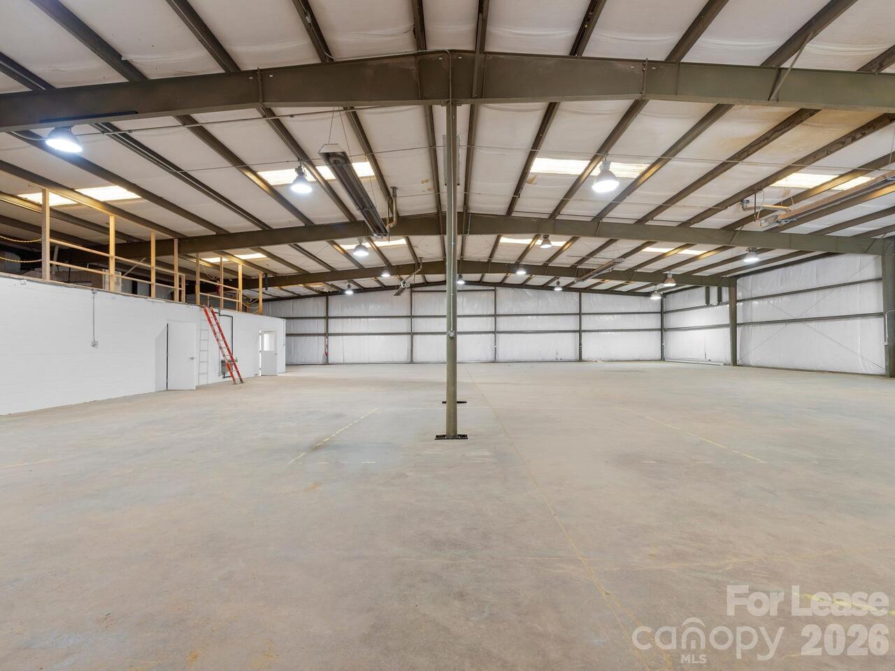 Listing Photo 10