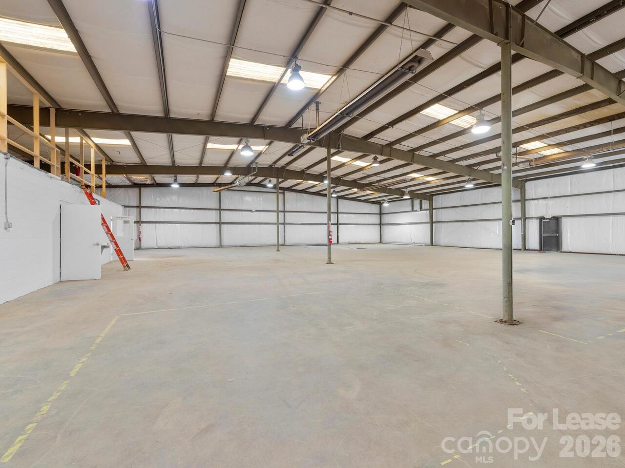 Listing Photo 11