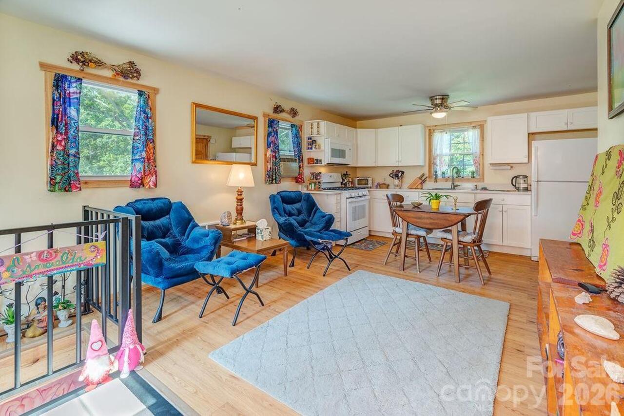 Listing Photo 5