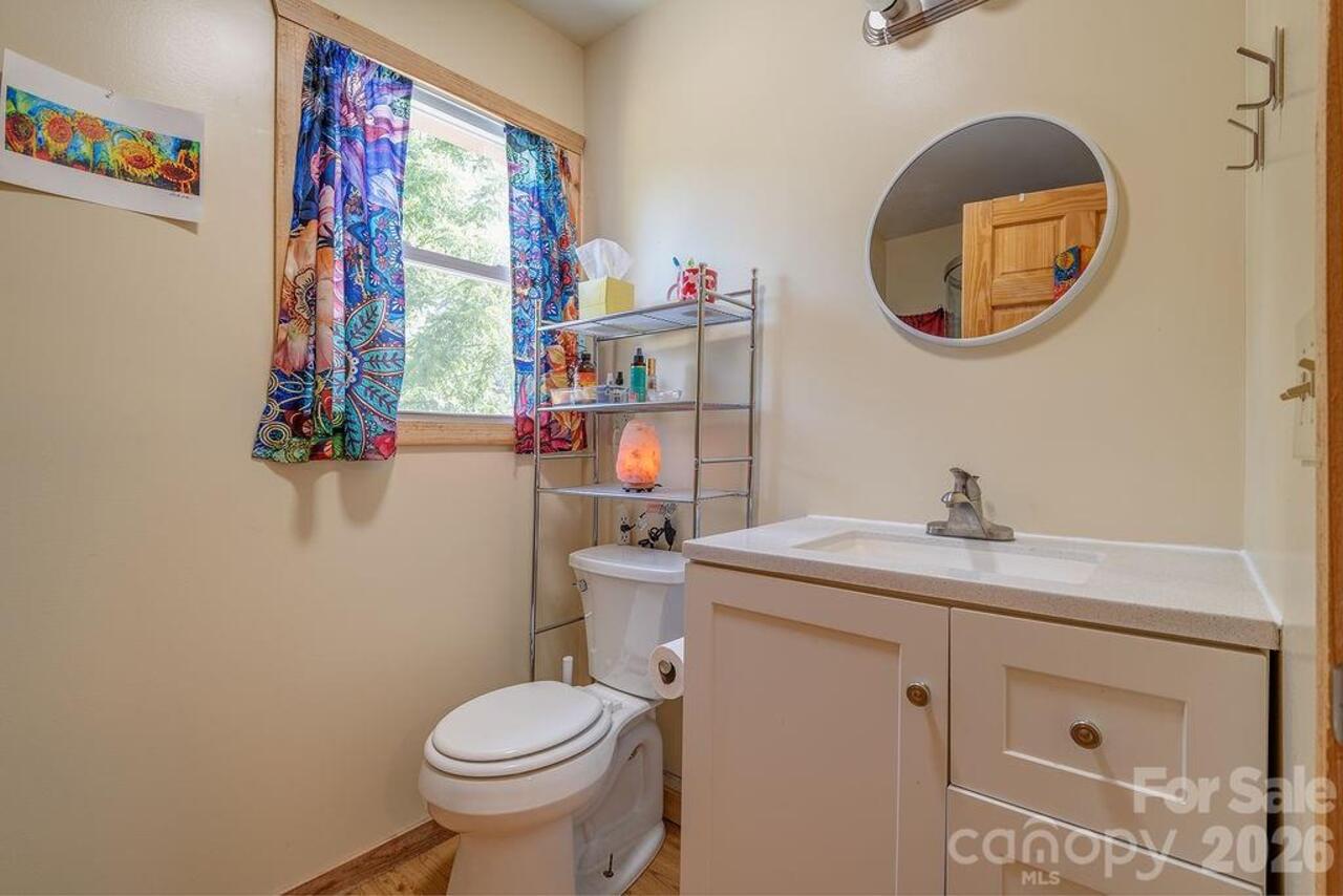 Listing Photo 9