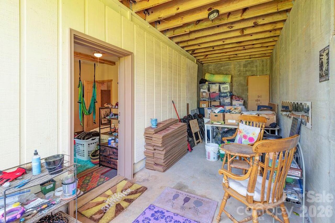 Listing Photo 14