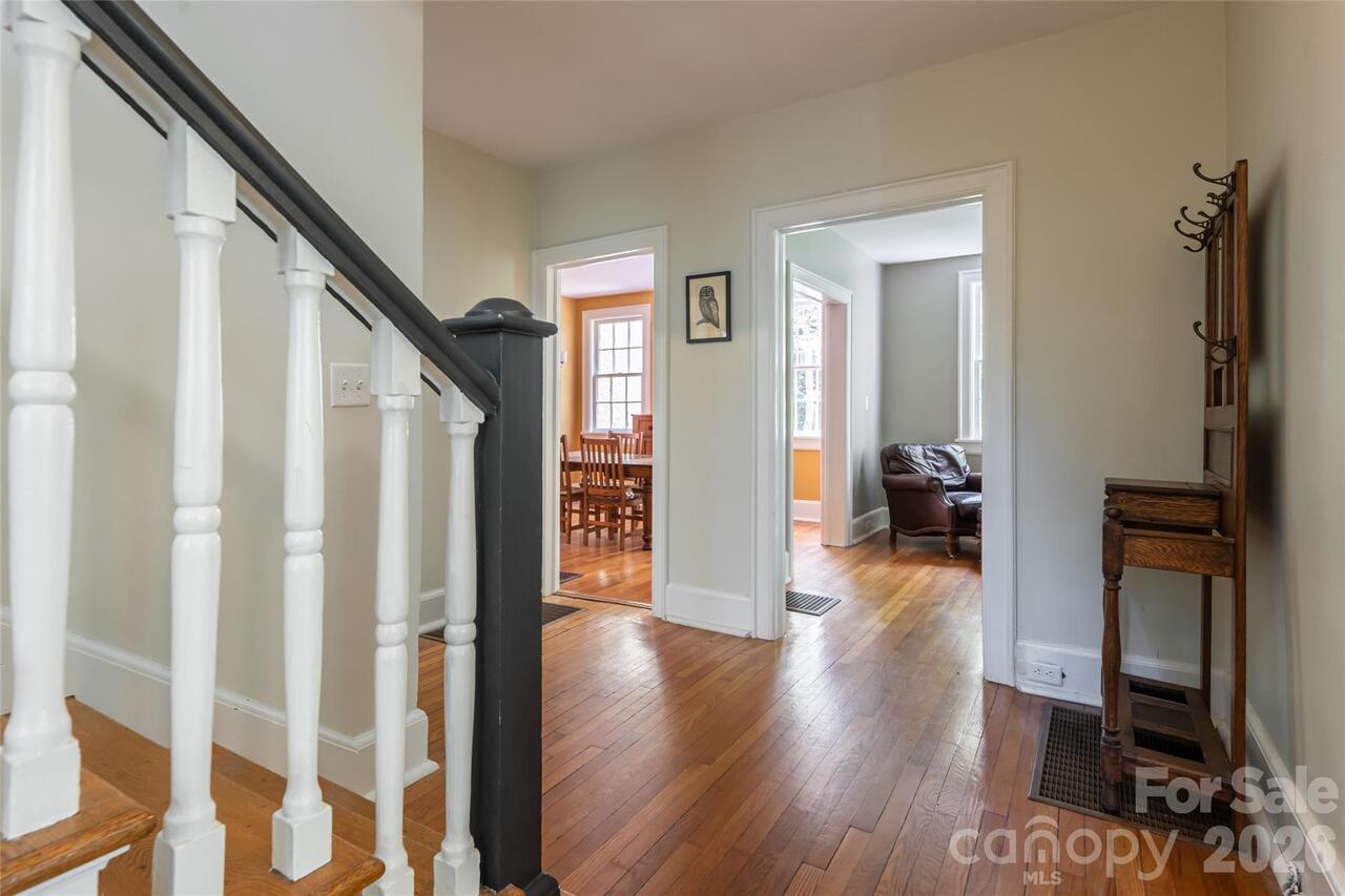 Listing Photo 9