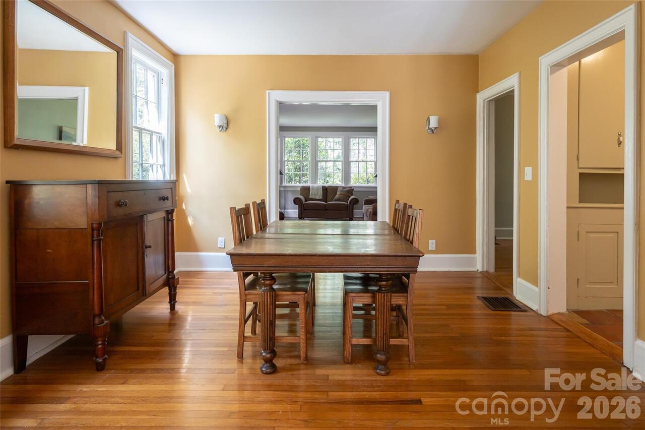Listing Photo 14