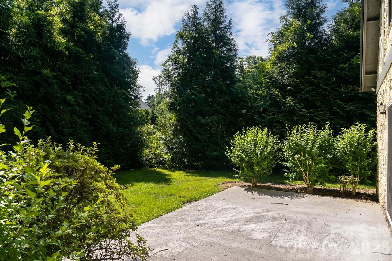 Listing Photo 18