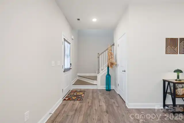 Listing Photo 9