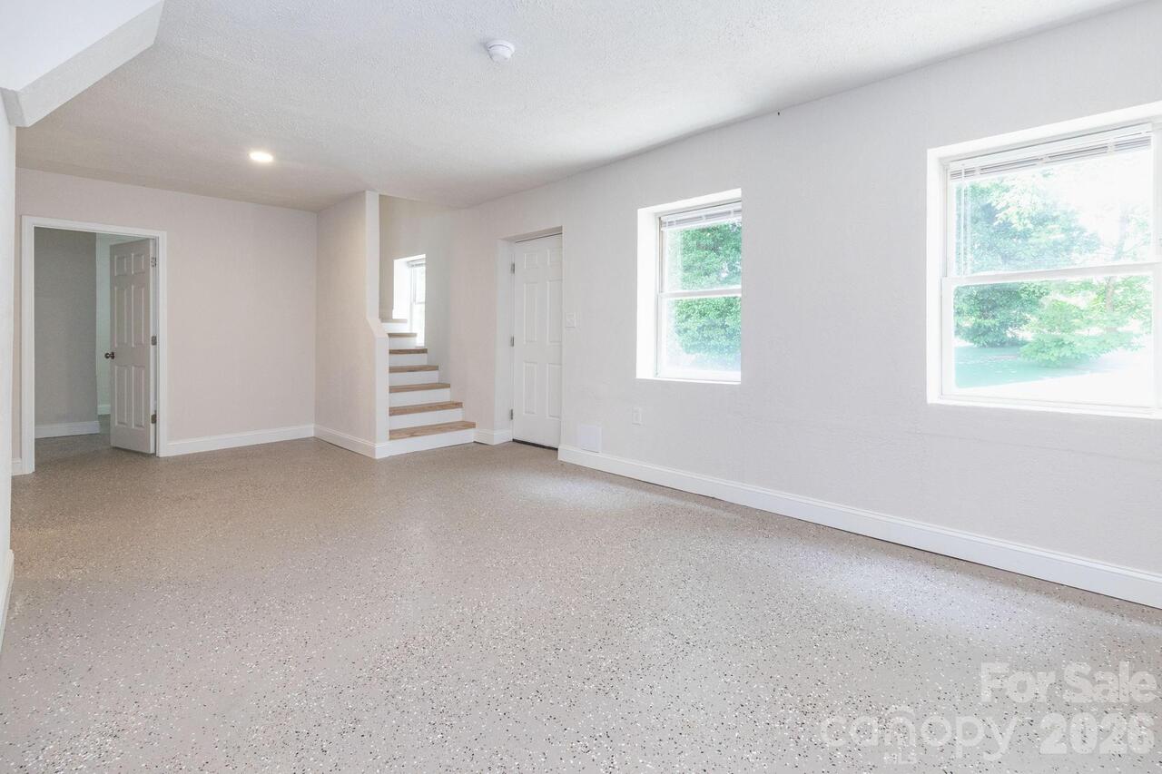 Listing Photo 13
