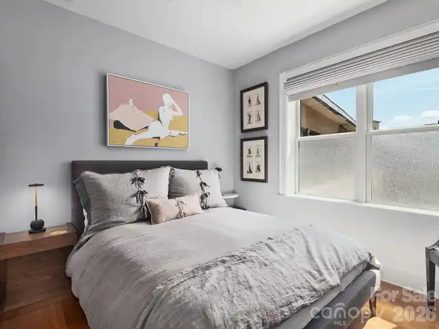 Listing Photo 15