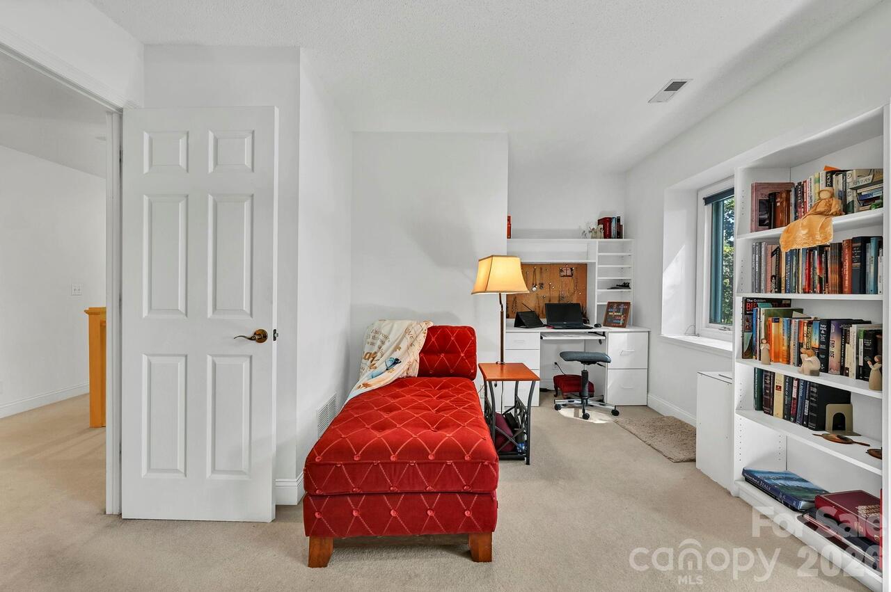 Listing Photo 22