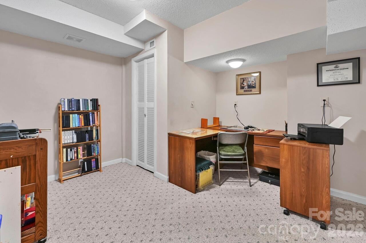 Listing Photo 34