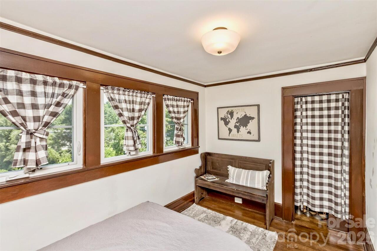 Listing Photo 15