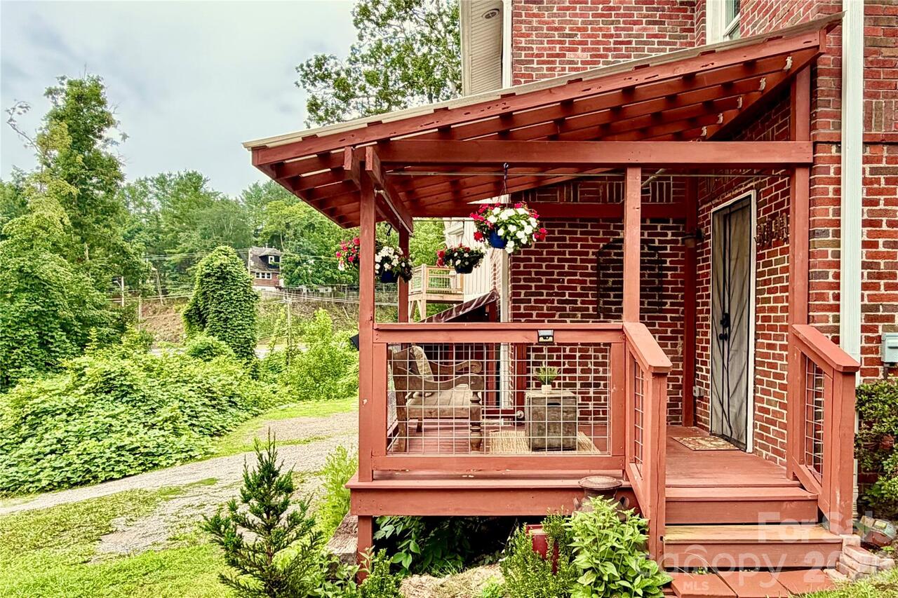 Listing Photo 25