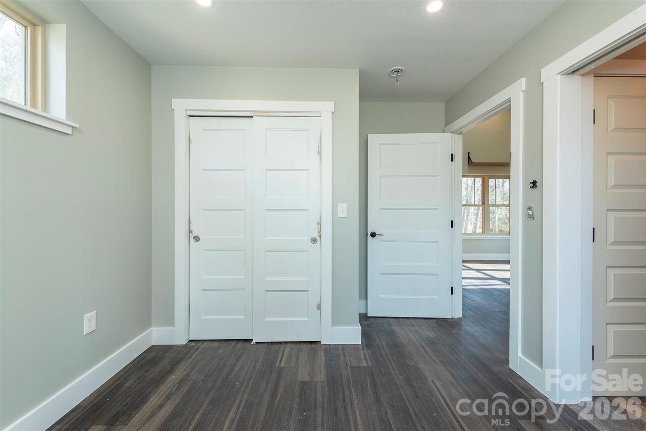 Listing Photo 18