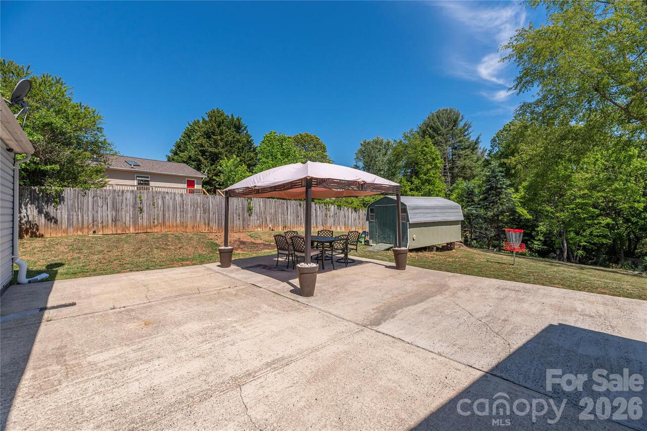 Listing Photo 17