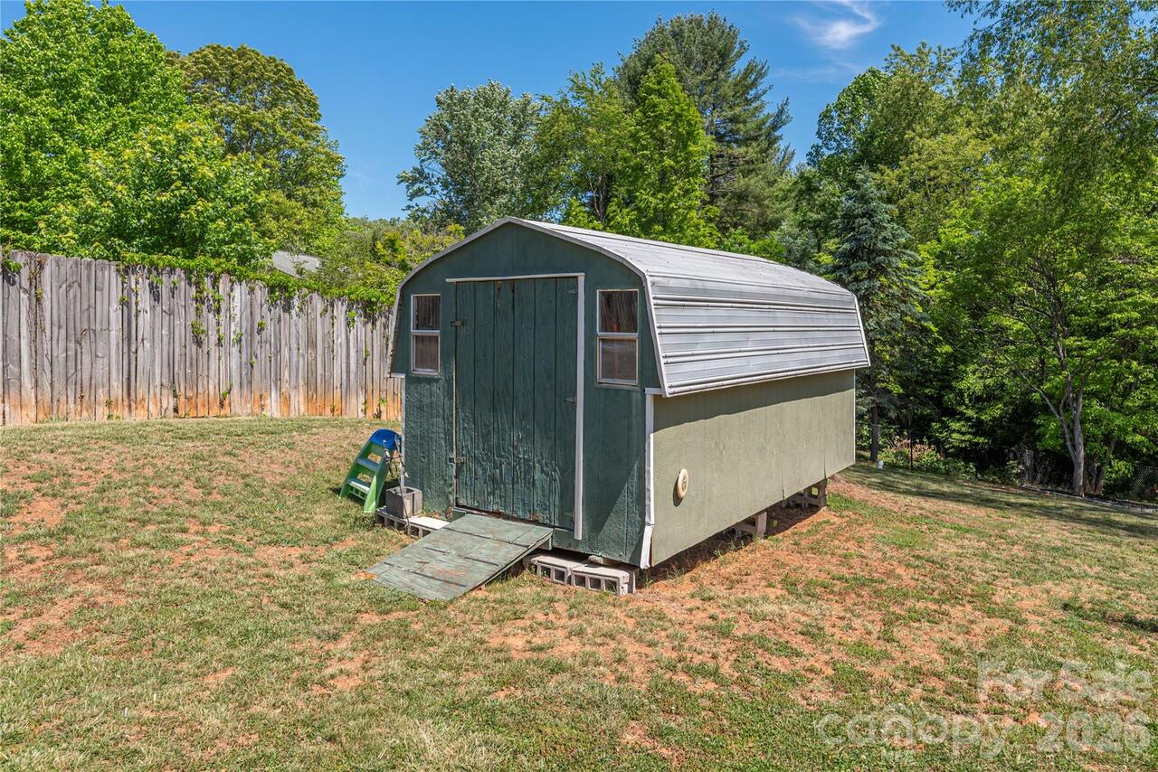 Listing Photo 19