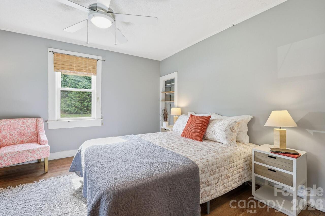 Listing Photo 17