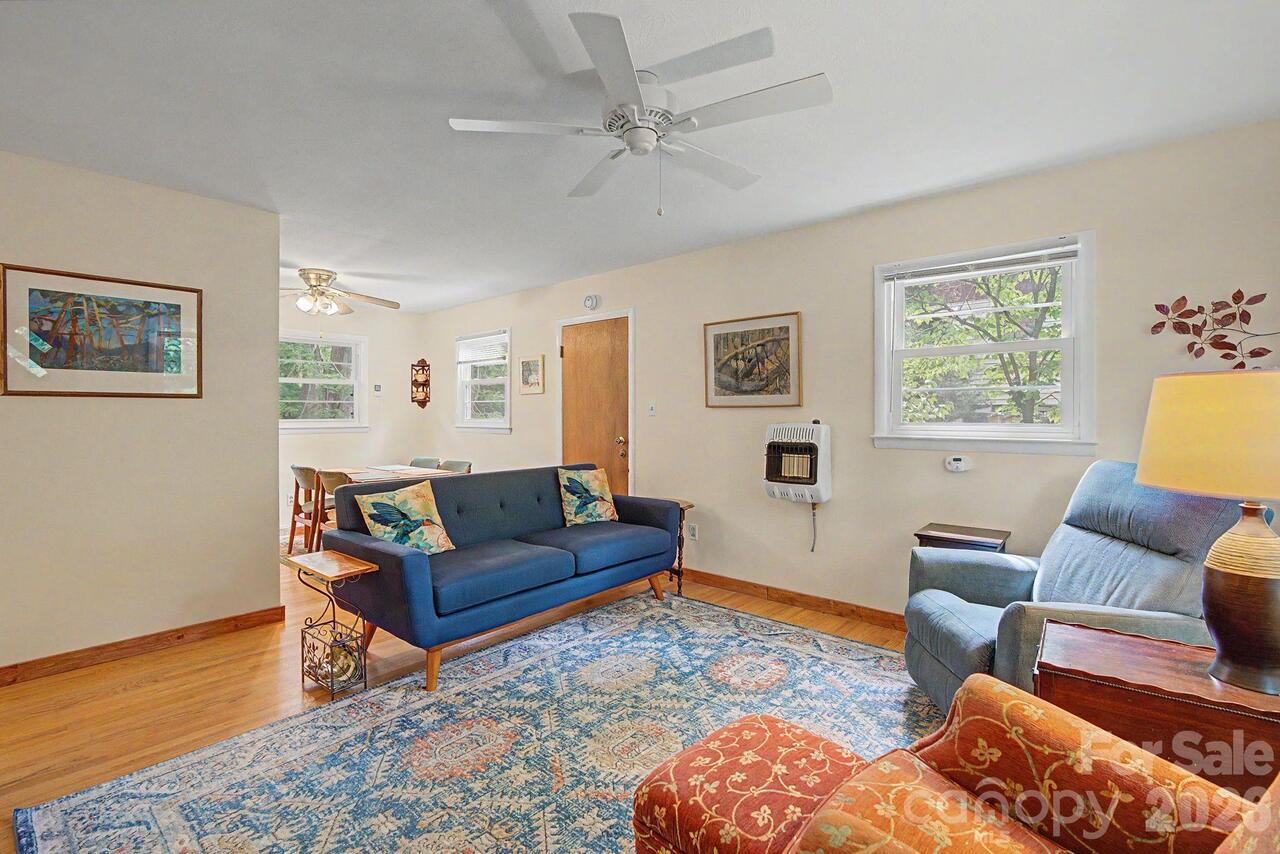 Listing Photo 8