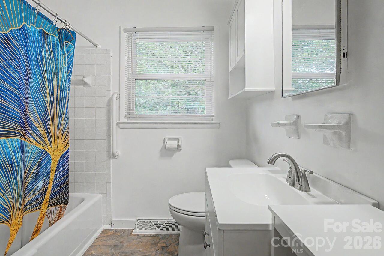 Listing Photo 16