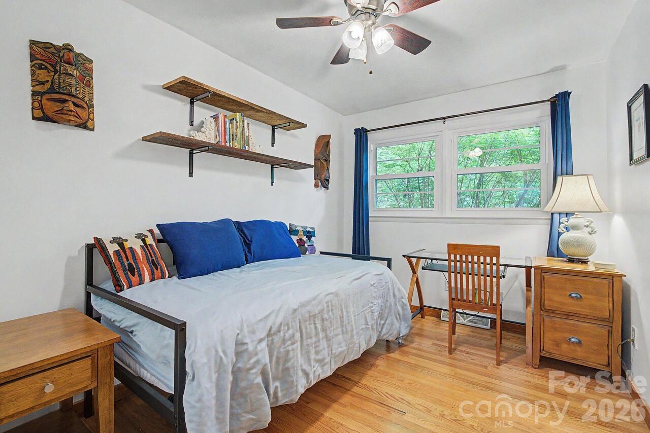 Listing Photo 17