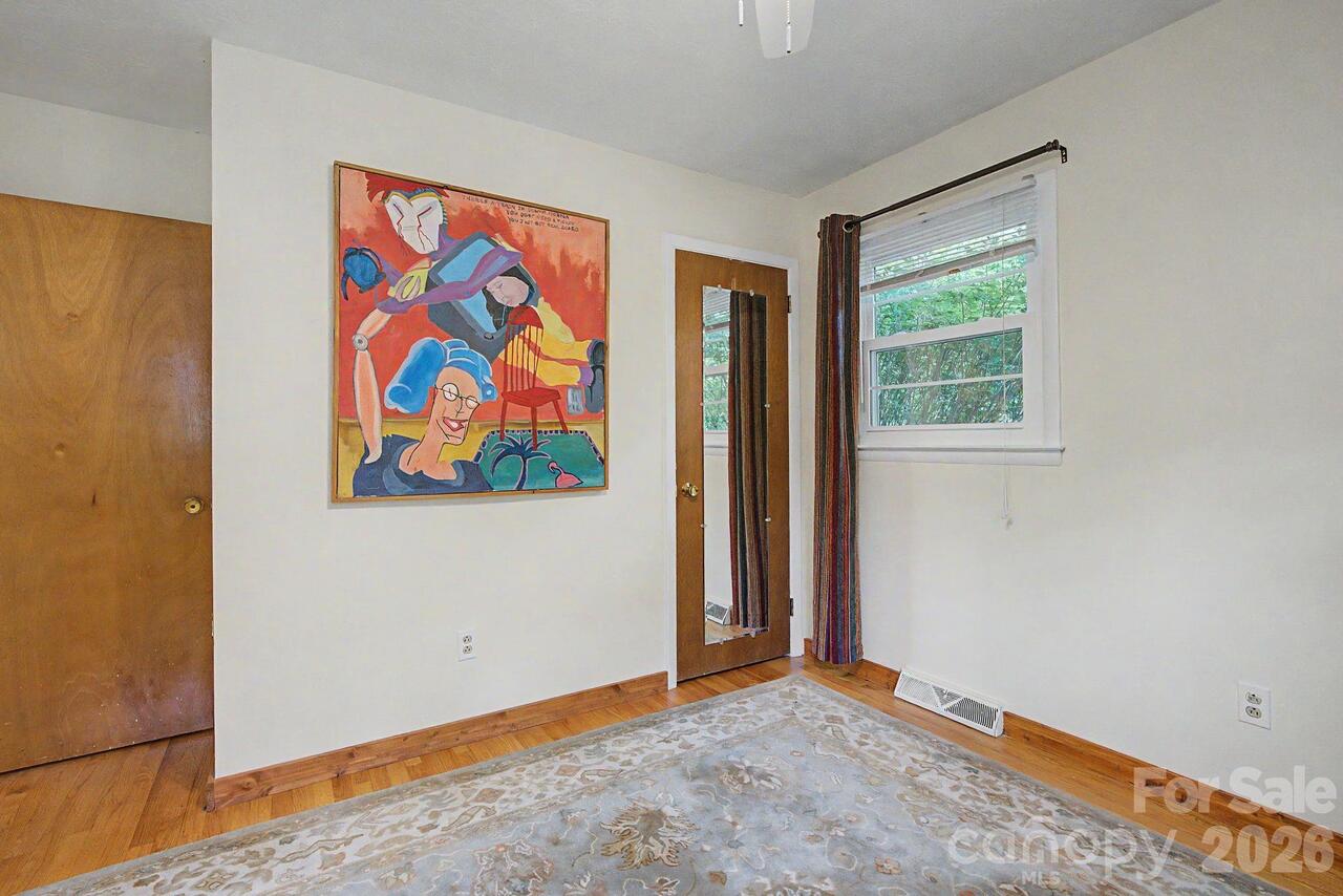 Listing Photo 19