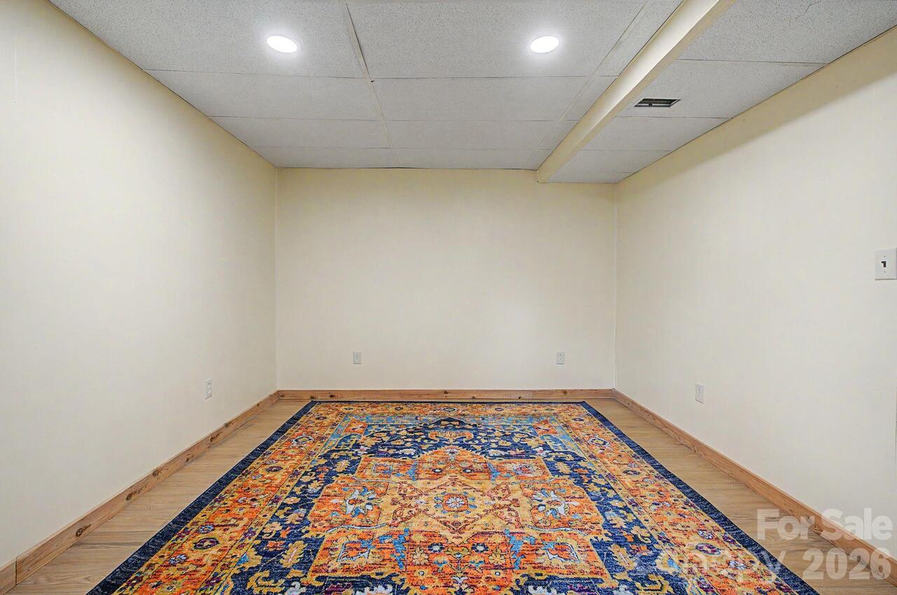 Listing Photo 22