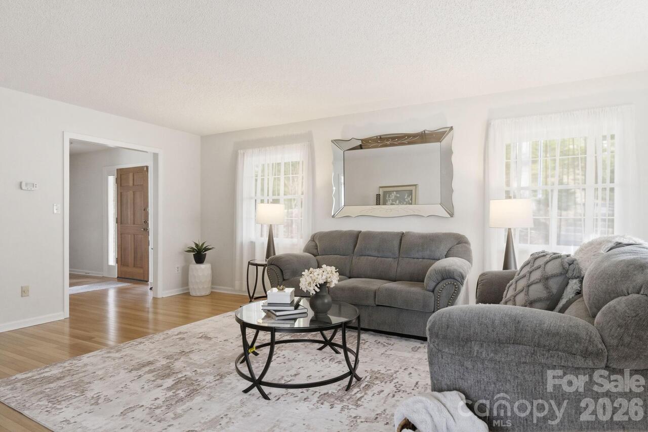 Listing Photo 7