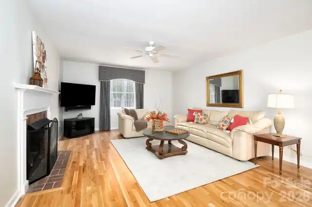 Listing Photo 23