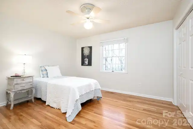 Listing Photo 33