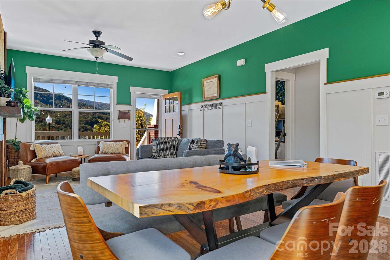 Listing Photo 9
