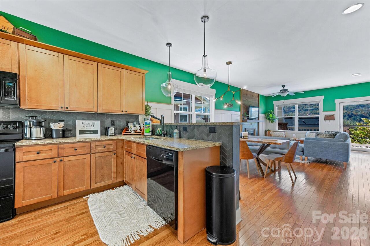Listing Photo 16