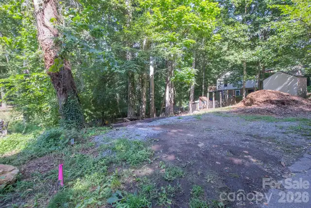 Listing Photo 10