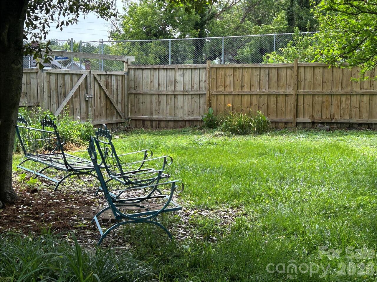Listing Photo 14