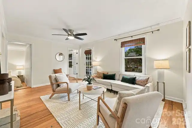 Listing Photo 8