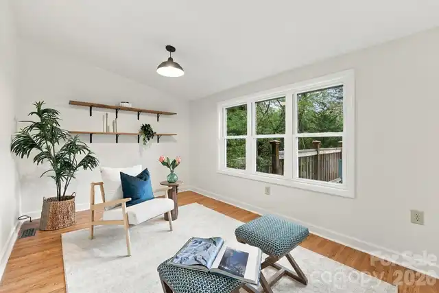 Listing Photo 16