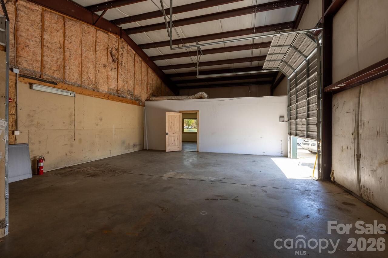 Listing Photo 18