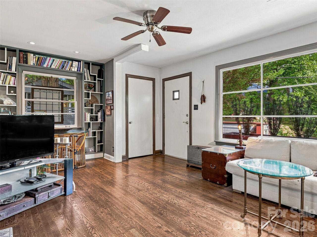 Listing Photo 6