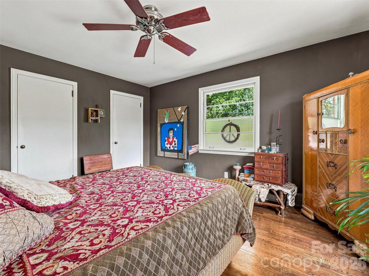 Listing Photo 14