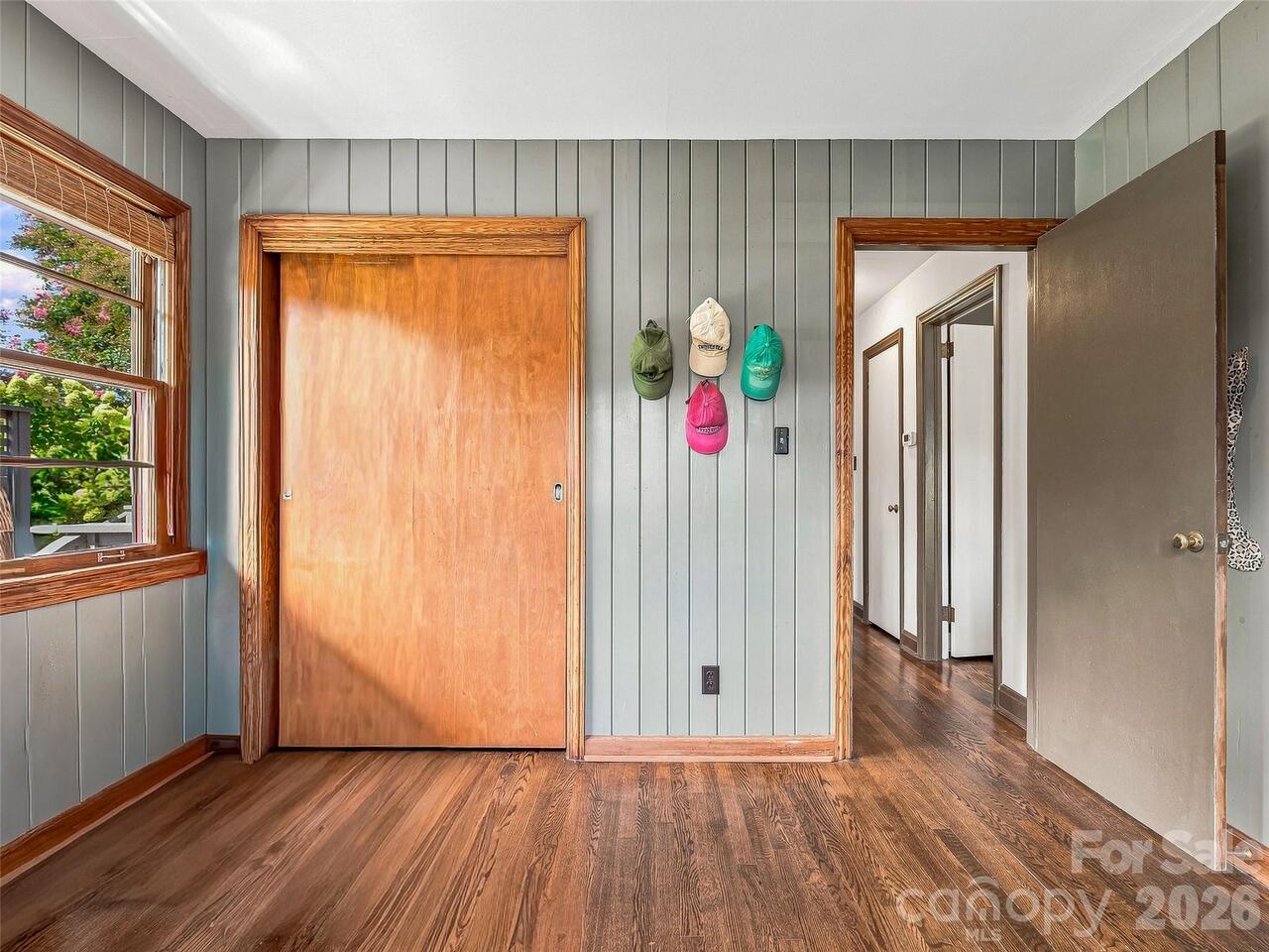 Listing Photo 16