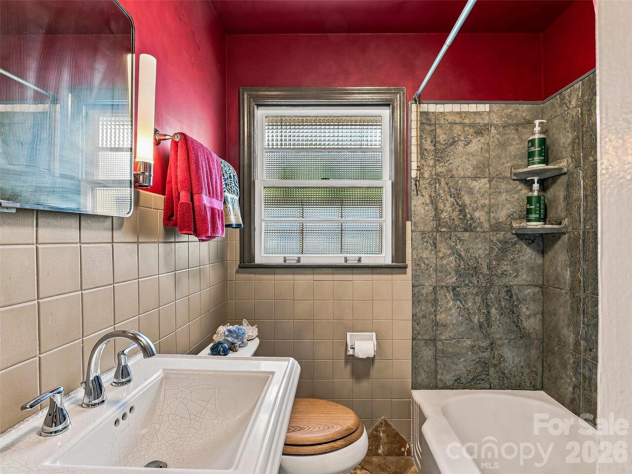 Listing Photo 17