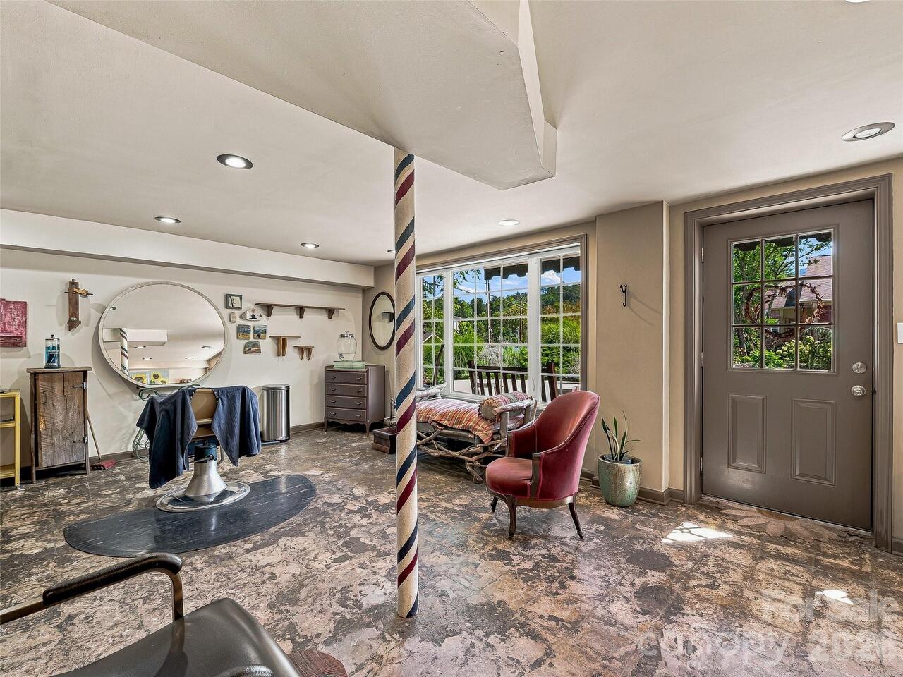 Listing Photo 22