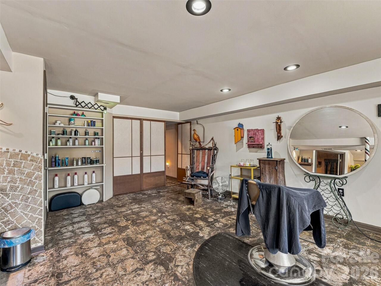 Listing Photo 24