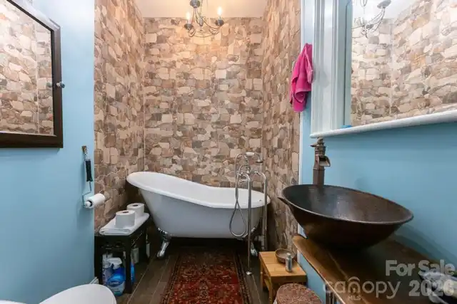 Listing Photo 24