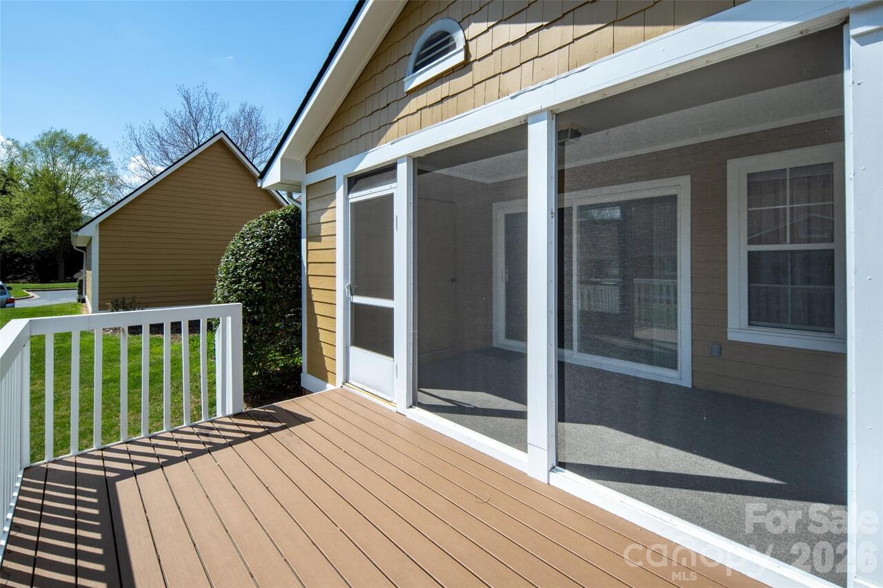Listing Photo 8