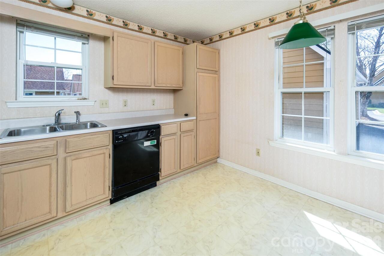 Listing Photo 28