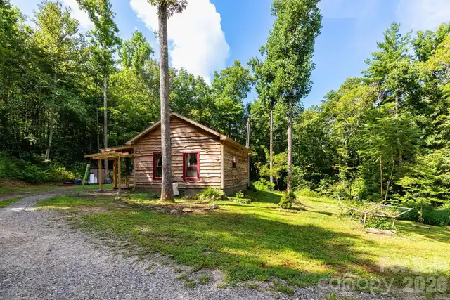 Listing Photo 15