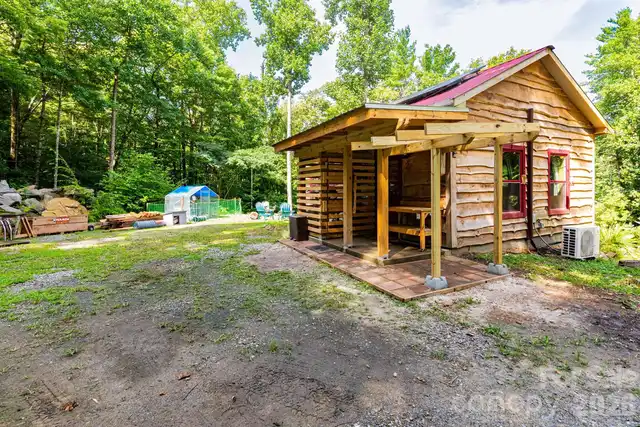 Listing Photo 16