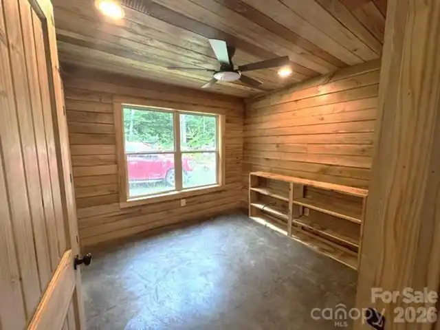 Listing Photo 26