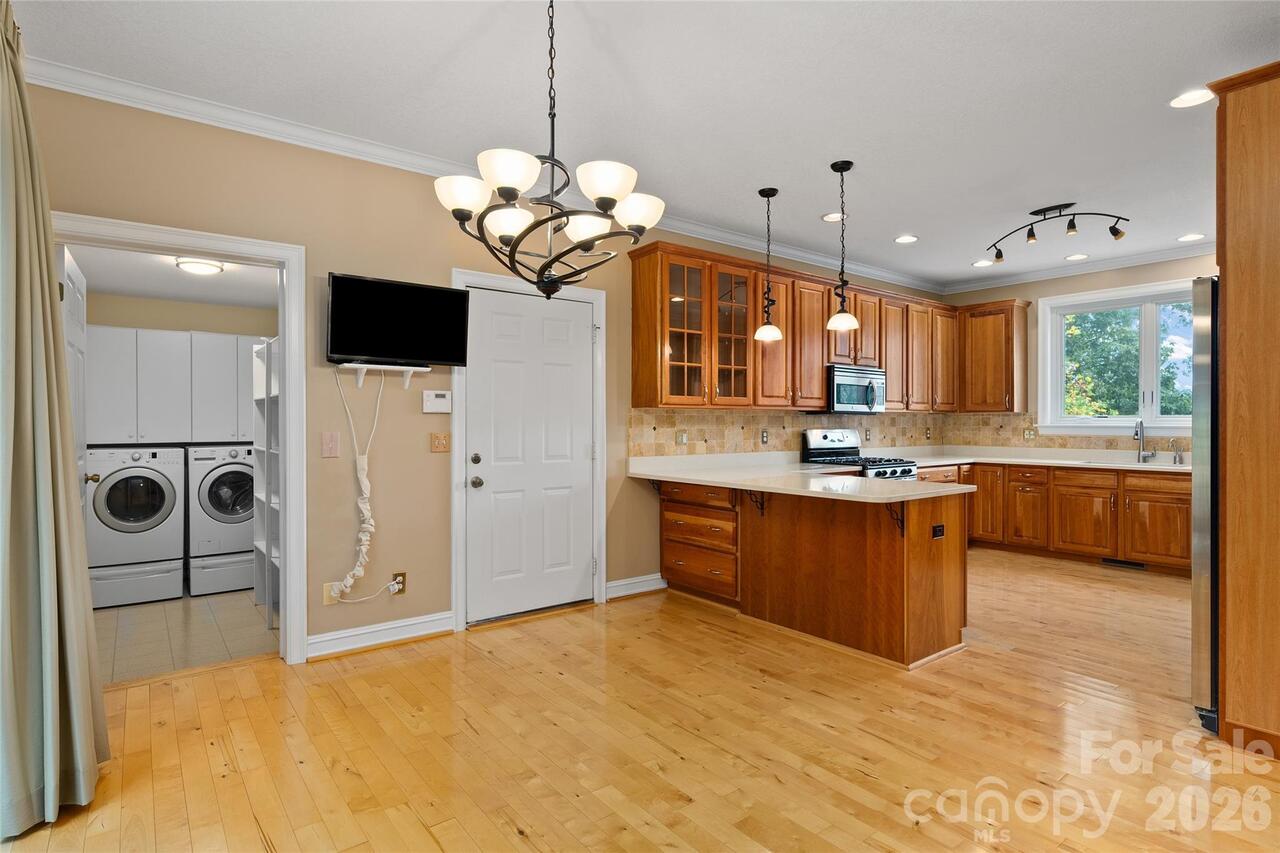 Listing Photo 15