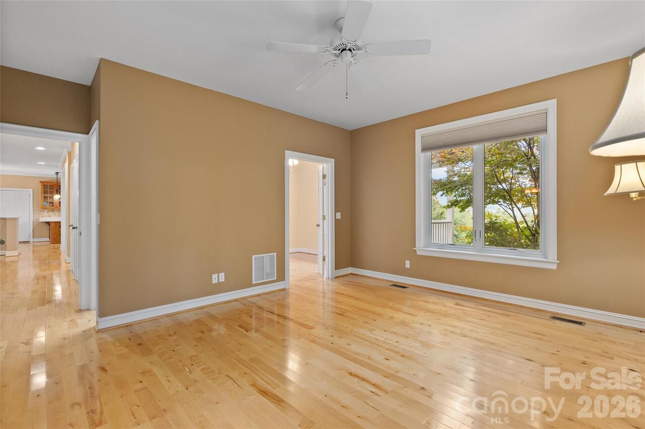 Listing Photo 23
