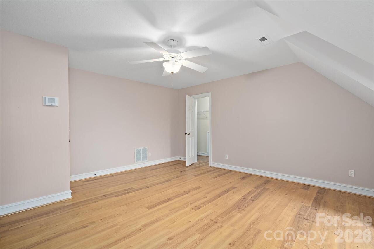 Listing Photo 33